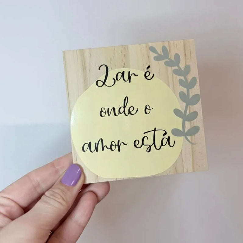 Chrya Gifts handmade wooden decorative frame 10x10cm Portuguese craftsmanship natural wood square - Desapega.nl