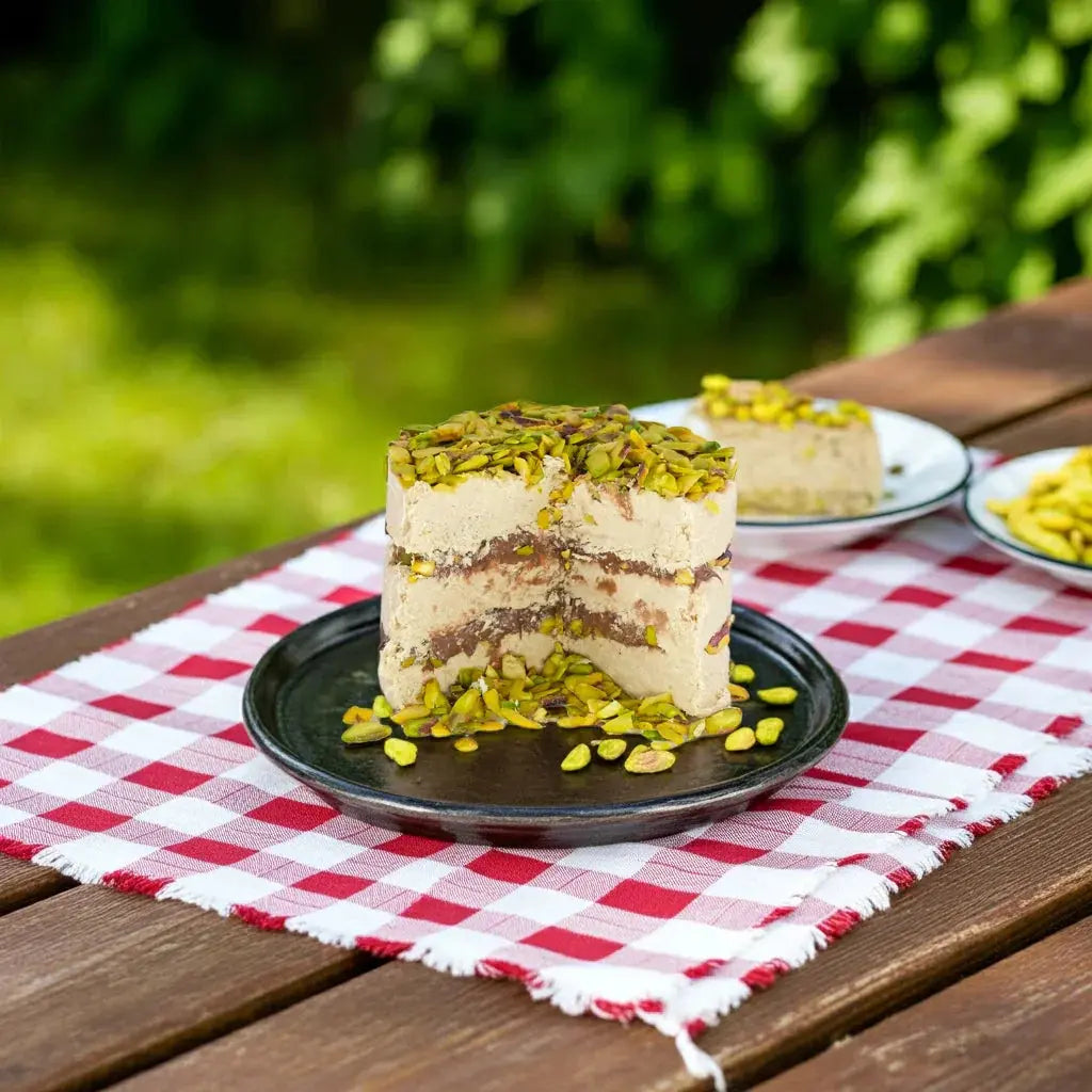 Premium Halva Cake – 450g – Pistachio & Chocolate